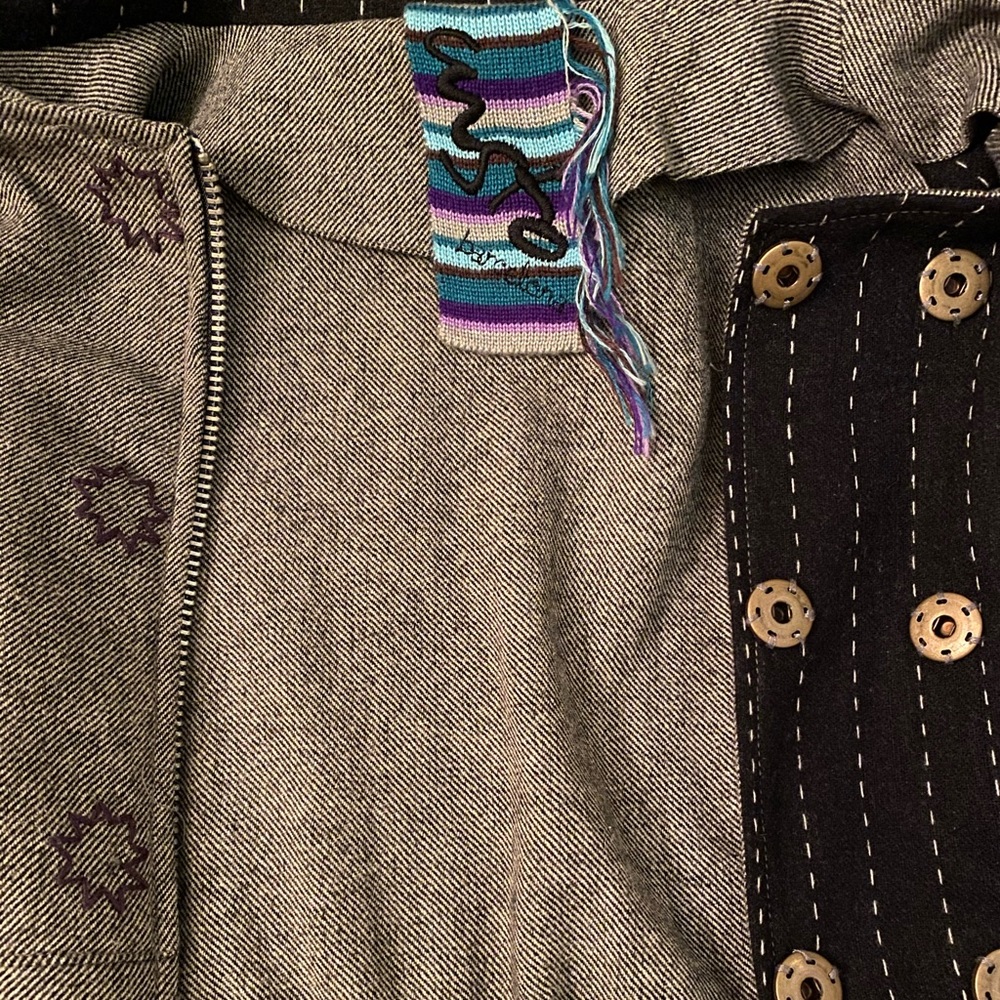 Coat - Picture 2 of 4